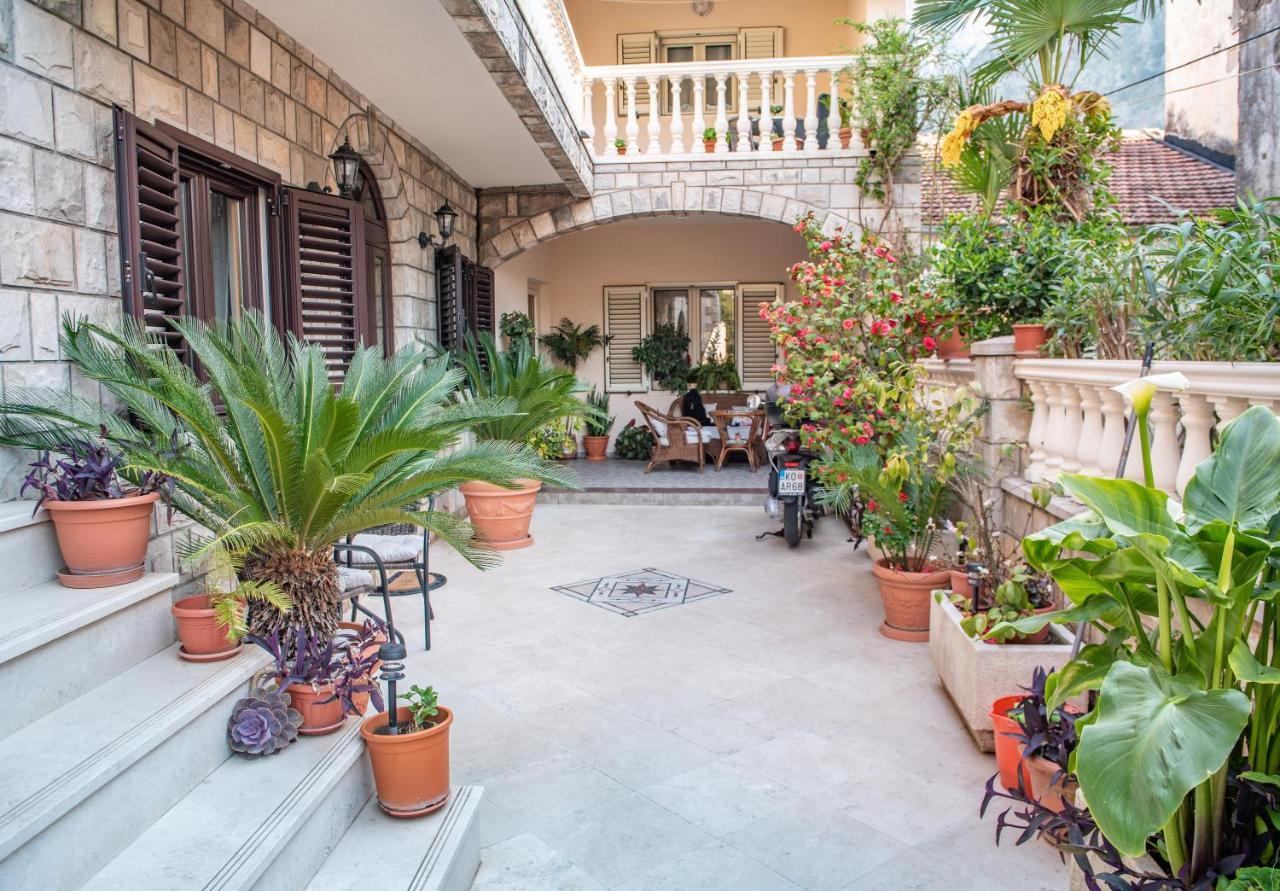 S&P City Center Apartments Kotor Extérieur photo